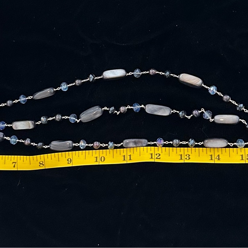 Casual necklace with three strands combine blue stones and cut crystals. - Picture 3 of 4